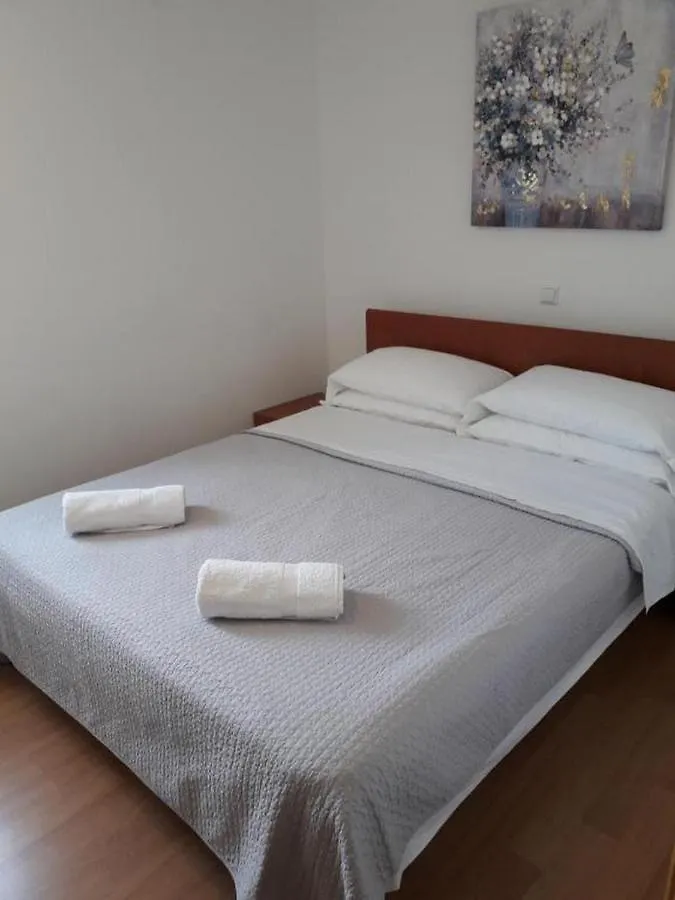 招待所 Apartments Mlikota 扎顿 克罗地亚